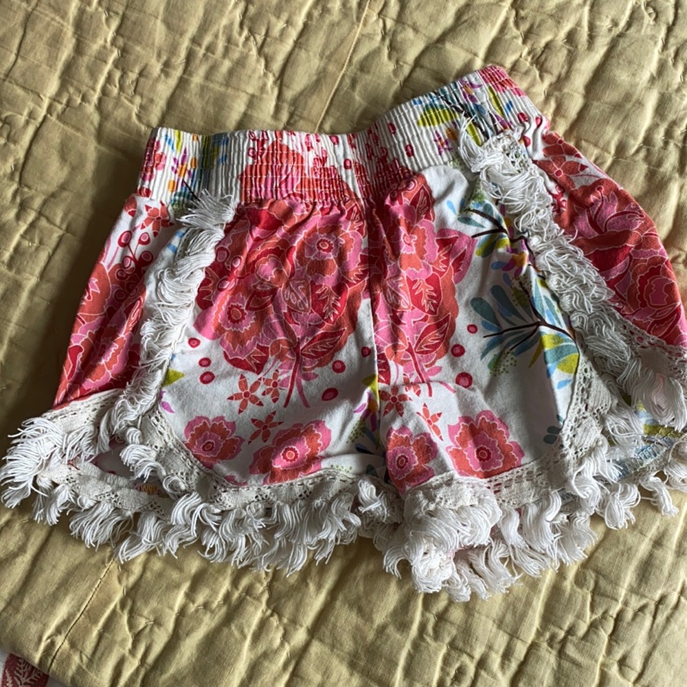Adorable Mallory May shorts EUC